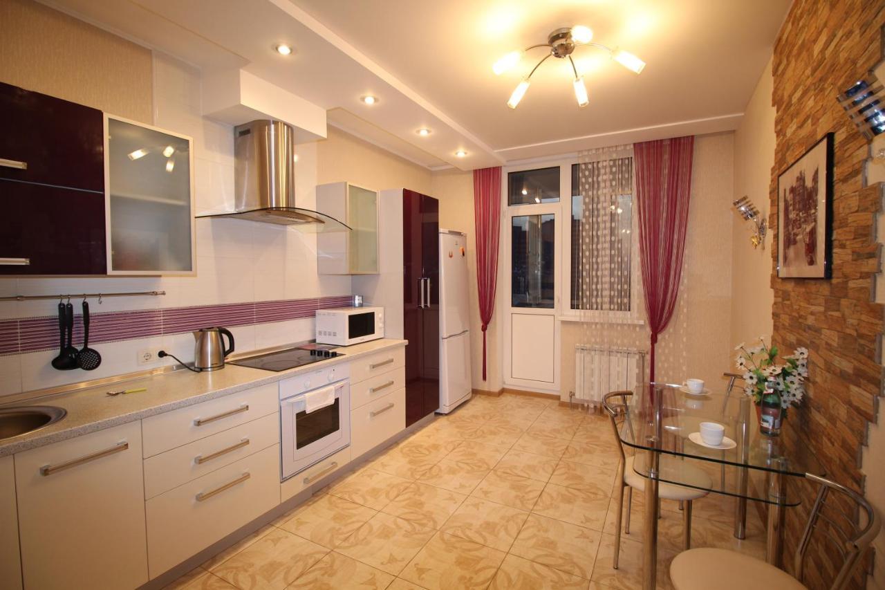 קייב Panoramic View Lux Apartment On Metro Osokorky מראה חיצוני תמונה